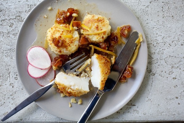Almond-crusted scallops