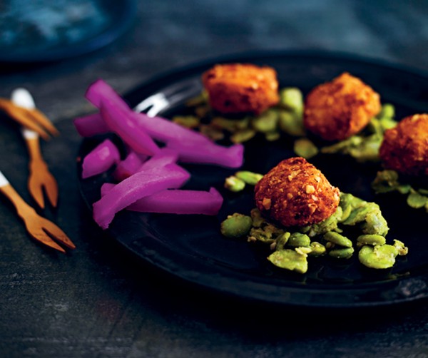 Almond-crusted scallops (Scallops bi lorz)