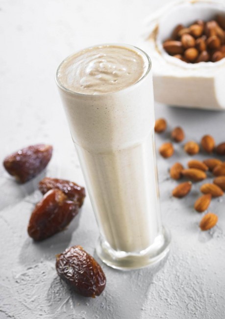 Almond date shake