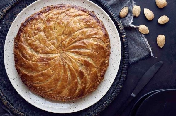 Almond galette (Galette des rois)