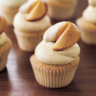 Almond green tea cupcakes (fortune cupcakes)