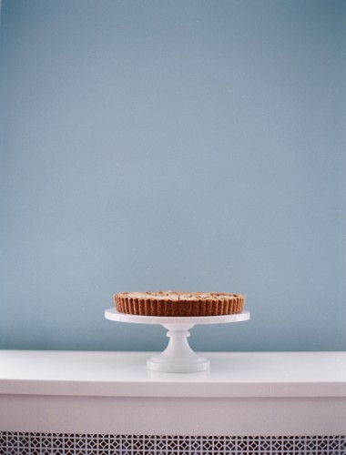 Almond jam tart (Linzer tart)