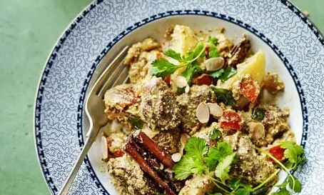 Almond lamb curry (Vadama kari kozhambu)