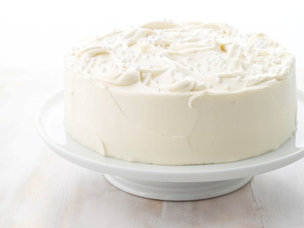 Almond layer cake with white chocolate frosting