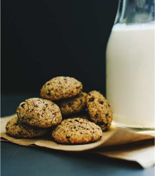 Almond meal cookies with coconut and cacao nibs