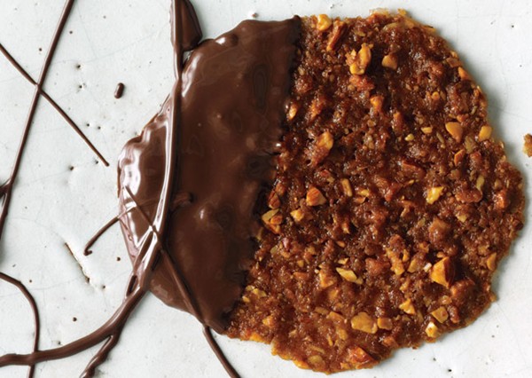 Almond-oat lace cookies