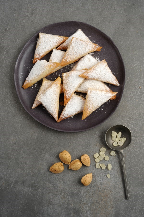 Almond pastry triangles from Chios