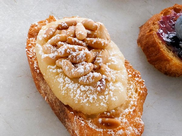 Almond-pine nut bruschetta