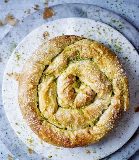 Almond, pistachio and Turkish Delight m'hencha