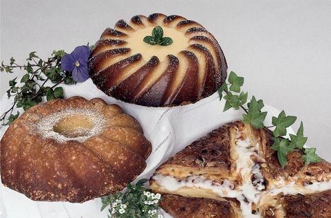 Almond pound cake