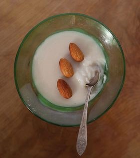 Almond pudding (Fereni-e badum/kashkul-e Kordi)