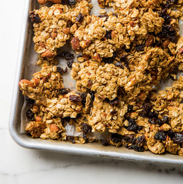 Almond-raisin granola