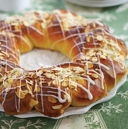 Almond ring coffee cakes