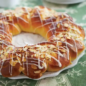 Almond ring coffee cakes