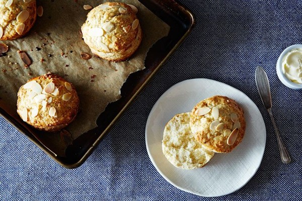 Almond scones