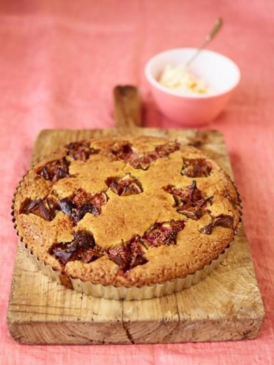 Almond tart with figs