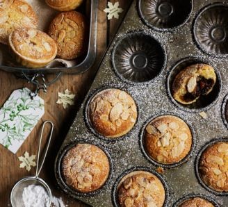 Almond-topped mince pies