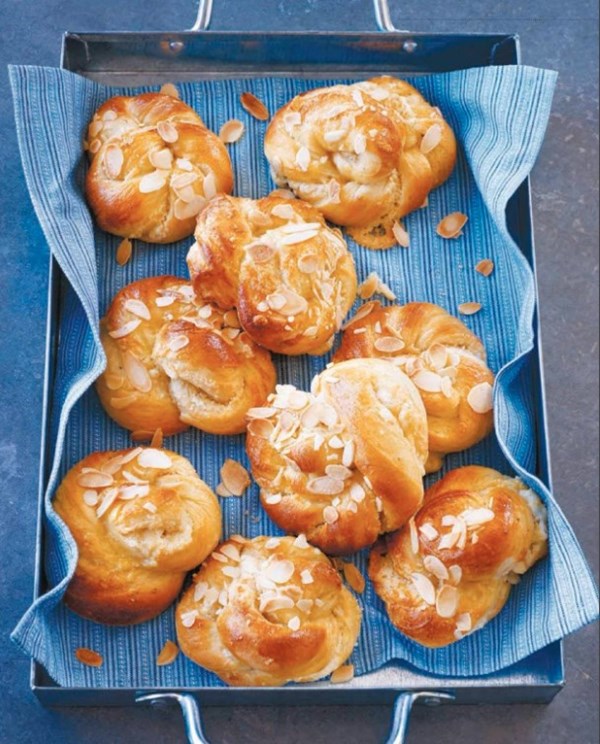 Almond twists