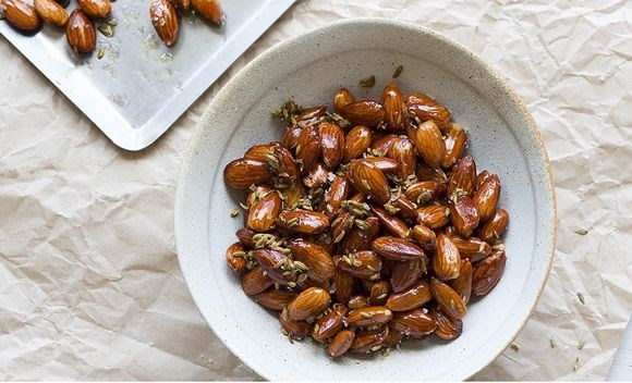 Almonds toasted with fennel seeds and extra virgin olive oil