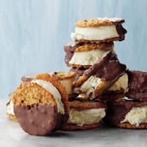 Almost It's-It ice cream sandwiches