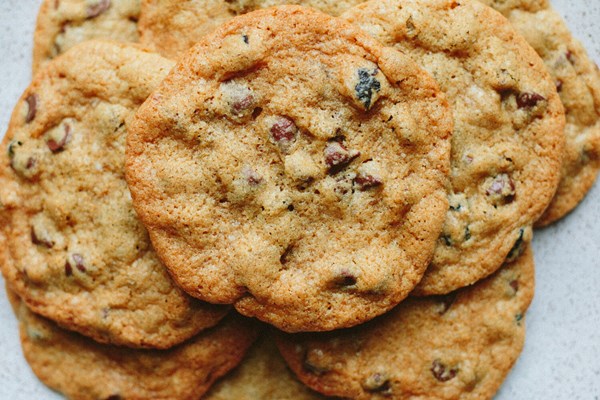Amanda Hesser's flat-and-chewy chocolate chip cookies (with dried dark cherries)