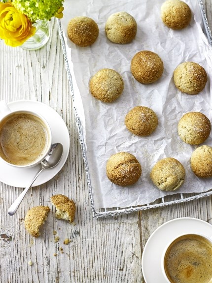 Amaretti biscuits