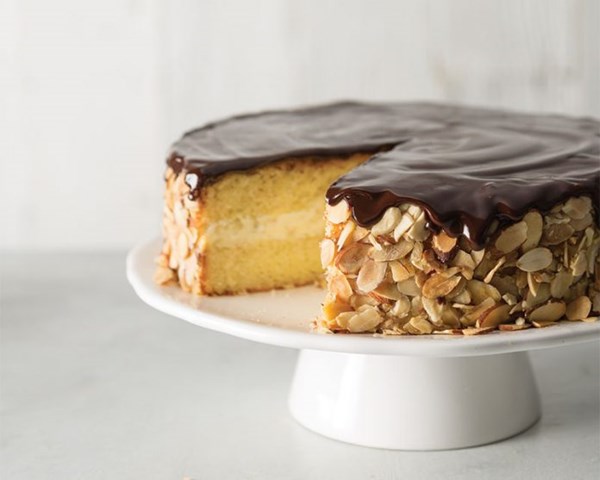 Amaretto pastry cream