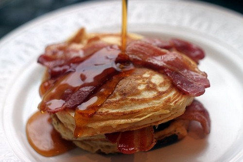 pancakes with maple syrup