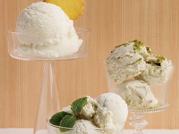 American-style vanilla bean ice cream  [Jeni Britton Bauer]