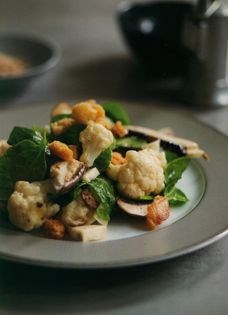 An autumn salad with mushrooms & cauliflower