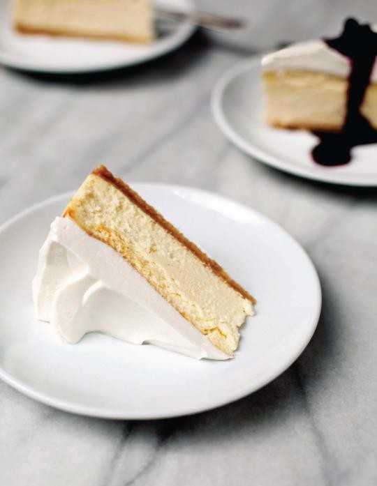 An uncomplicated cheesecake