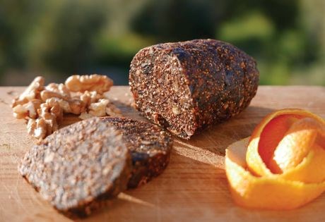 Ana's fig and almond roll (Pan de higo de Ana)