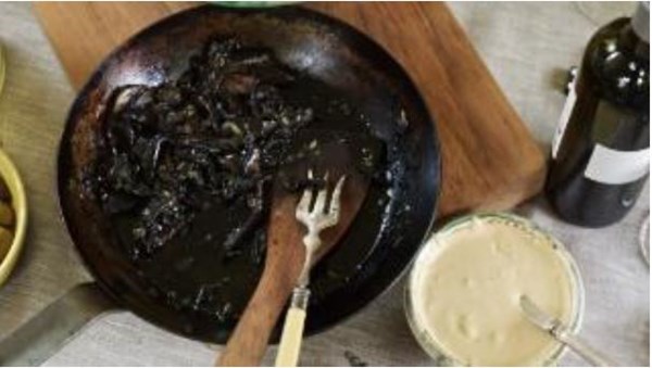 Anchovy butter with mushrooms and toast