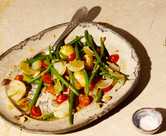 Anchovy, green bean and almond salad [Sicily]