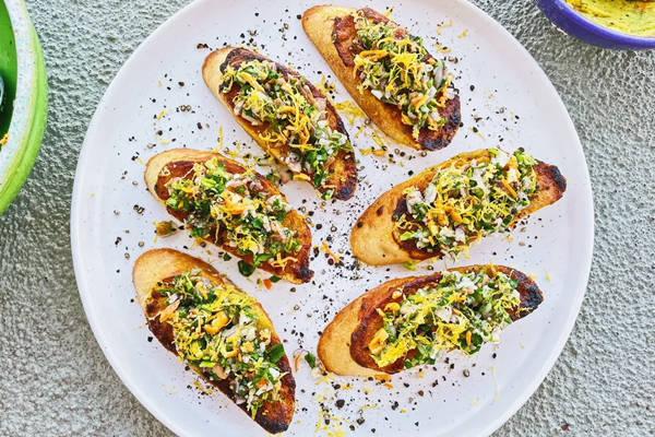 Anchovy lovers’ crostini
