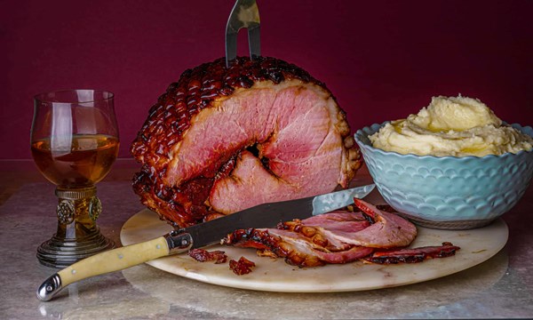 Andi's brown sugar, cranberry and rum-glazed Christmas ham