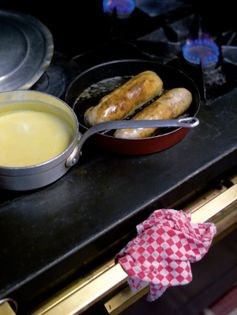 Andouillettes with mustard (Andouillettes à la moutarde)