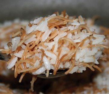 Angel hair rice (Arroz con fideos)
