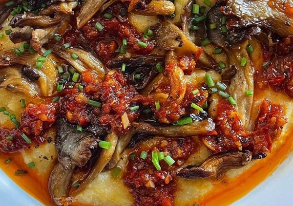 Angu with roasted oyster mushroom & spiced tomato sauce