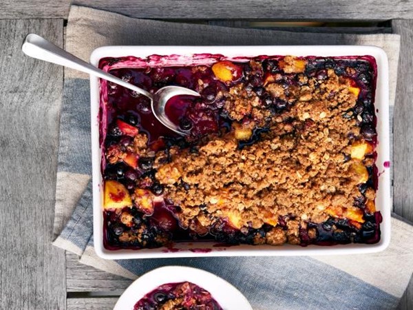 Anne's blueberry-nectarine crisp