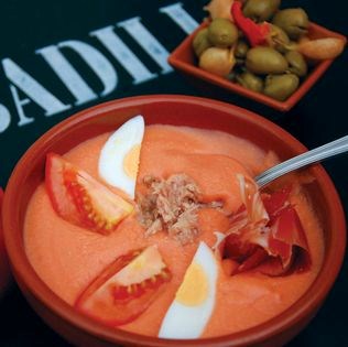Antequera's chilled tomato soup (Porra Antequerana)