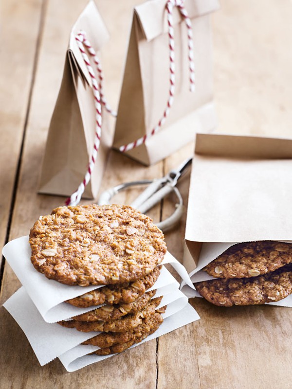 Anzac biscuits recipe | Eat Your Books