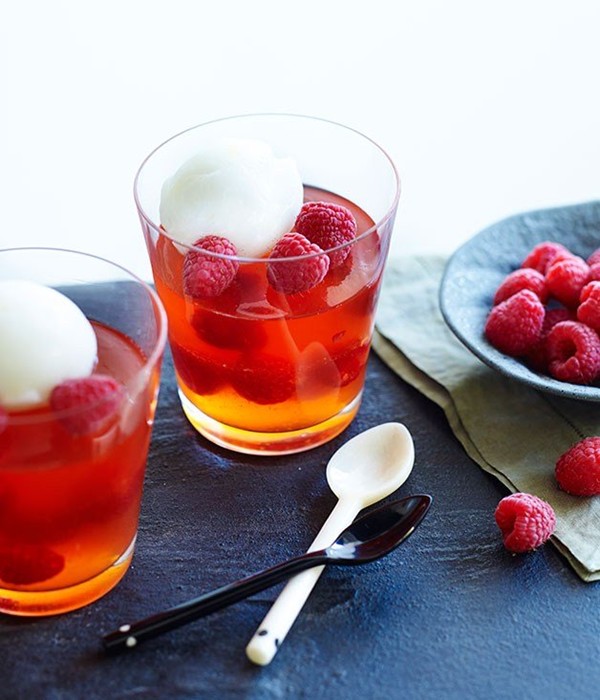 Aperol jelly with Prosecco sorbetto and raspberries