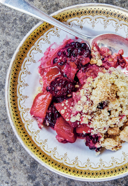 Apple & blackberry crumble
