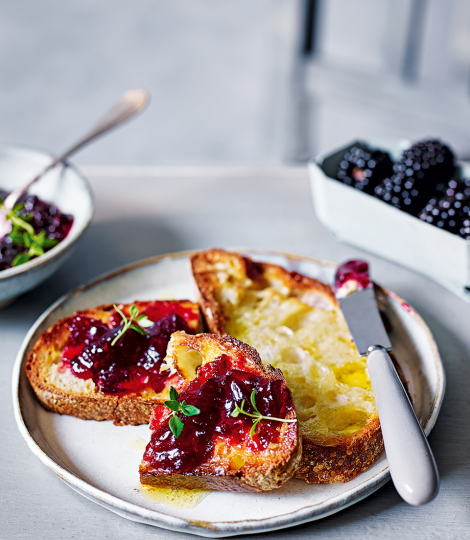 Apple & blackberry jam