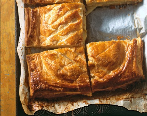 Apple & Lancashire cheese pie