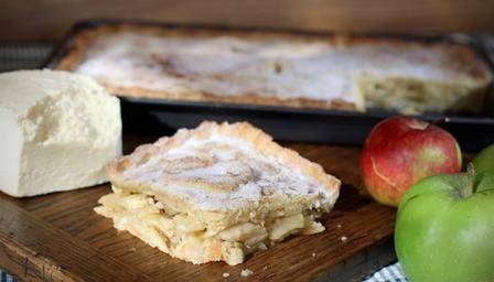 Apple & Wensleydale pie