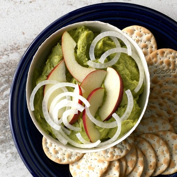 Apple & white onion [guacamole]