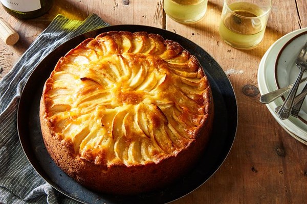 Apple-almond cake (Apfel-marzipan-kuchen)