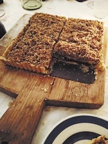 Apple almond crumble